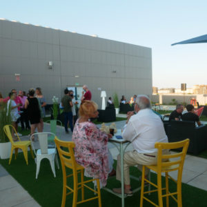 Estepark inaugura espacio: terraza de la planta 2